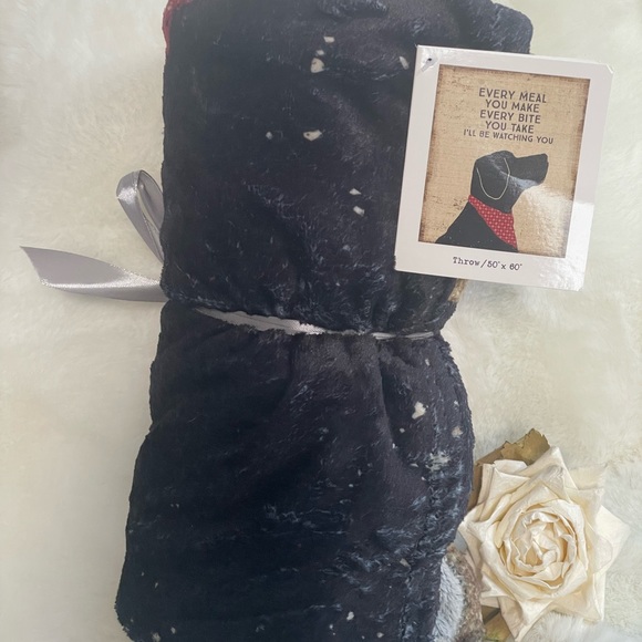 New with tags PRIMITIVES BY KATHY “WATCHING YOU” SOFT THROW BLANKET 50”x60” 🐶 - Picture 3 of 6